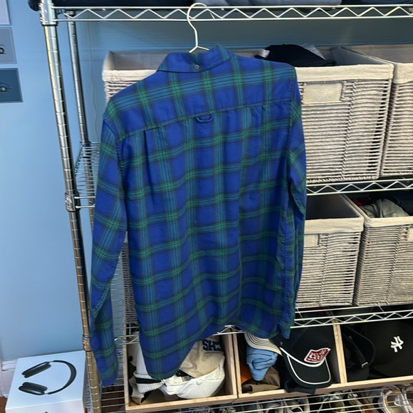 MEN HURLEY MEDIUM BUTTON DOWN - Picture 3 of 3